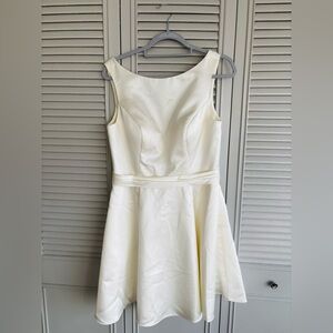 David's Bridal Cream Sleeveless Wedding Dress
